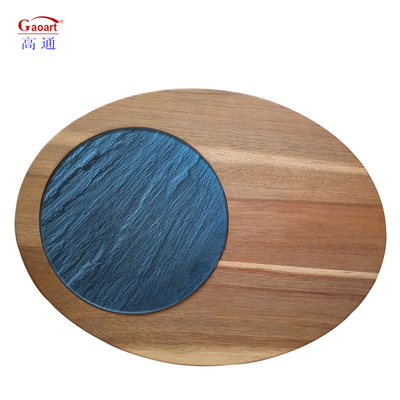 Tavolo per servire in stile di design sostenibile con tavolo da taglio temperato e superficie liscia