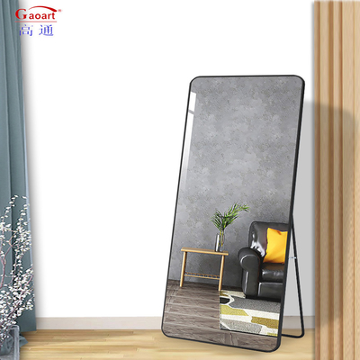 Stile di design contemporaneo Specchio in piedi a tutta lunghezza per il bagno Vetro Corpo di specchio
