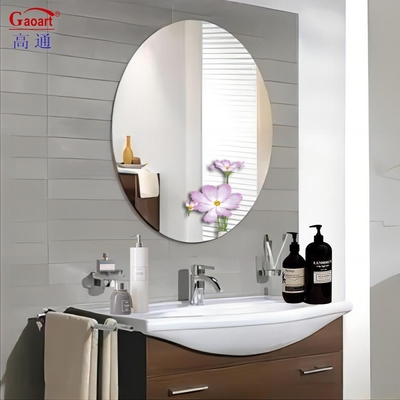 Decora il tuo bagno con uno specchio senza cornice Una scelta pratica e elegante