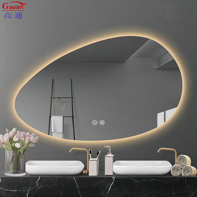 Specchio di vetro originale a parete retroilluminata a tutta lunghezza con luce a LED per ogni giorno
