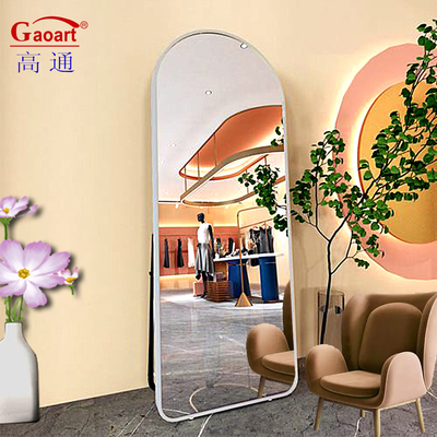 Bagno contemporaneo Grande doccia Salone di bellezza Studio di danza Spigolo camerino