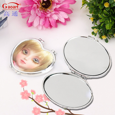 Stile di design di moda Specchio cosmetico pieghevole a forma di cuore per viaggi e viaggi
