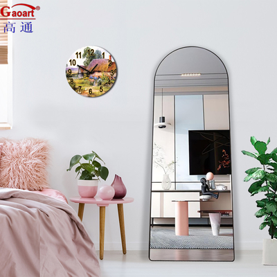 Grandi specchietti per il bagno per il bagno moderno in barbiere o salone