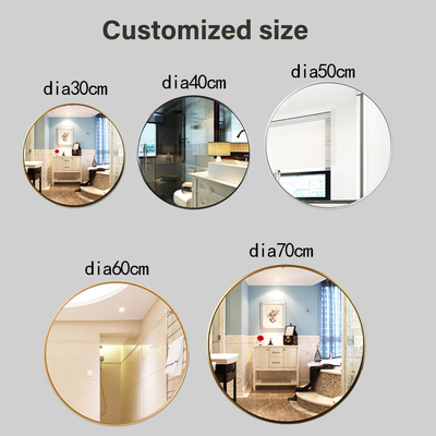 Migliora il tuo spazio con il nostro specchio a montatura personalizzabile e il nostro design conveniente