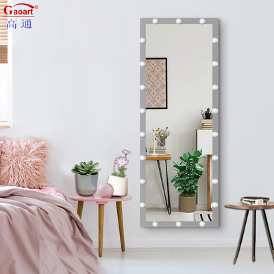 Vivi il miglior cambiamento di stile con Hollywood Mirror