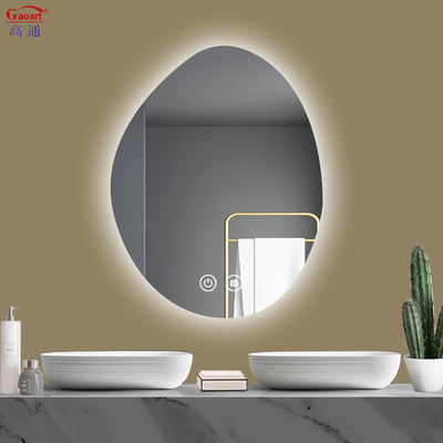 Prova la comodità del nostro specchio LED per il tuo bagno