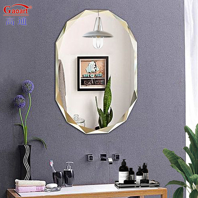 Crea uno splendido riflesso con la nostra collezione di specchi senza cornice