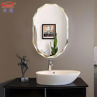Crea uno splendido riflesso con la nostra collezione di specchi senza cornice