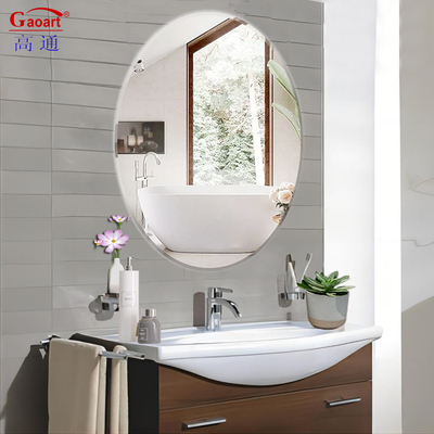Migliora il tuo bagno con uno specchio senza cornice Una scelta sofisticata e funzionale