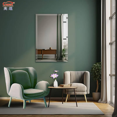Trasforma il tuo bagno con uno specchio senza cornice e una scelta conveniente
