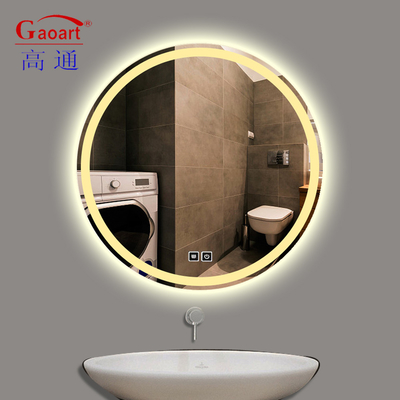 Trasforma il tuo bagno con il nostro specchio LED ad alte prestazioni