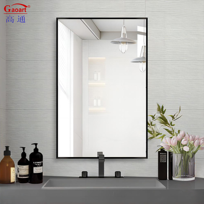 Trasforma il tuo spazio con i nostri specchi con cornice eleganti e funzionali