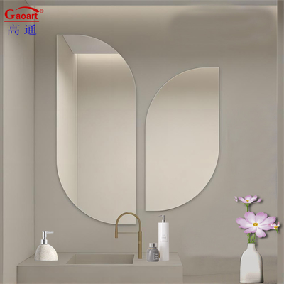Rilancia il tuo business con il nostro specchio senza cornice con design e funzionalità moderni