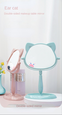 Specchio di trucco a prezzi accessibili con deposito integrato per i prodotti essenziali per la bellezza