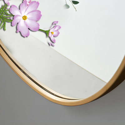 Trasforma il tuo spazio con uno specchio a cornice e una soluzione conveniente