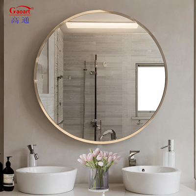Migliora il tuo spazio con il nostro specchio a montatura personalizzabile e il nostro design conveniente