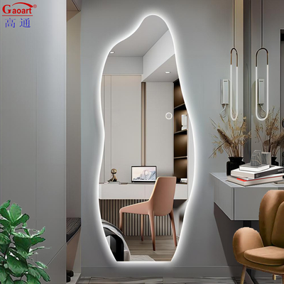 Aggiornate l'illuminazione del vostro bagno con lo specchio LED e la tecnologia avanzata