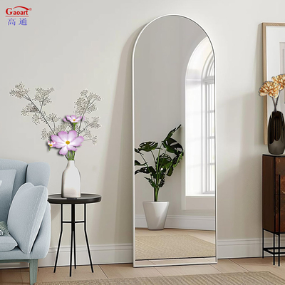 Crea uno sguardo mozzafiato con la nostra elegante collezione di specchietti da vestire
