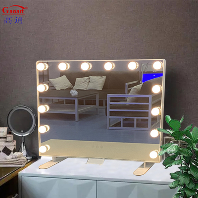 Trasforma la tua vanità in uno glamouroso studio di Hollywood con Hollywood Mirror