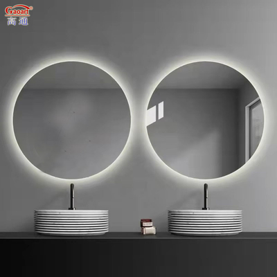 Migliora l'illuminazione del tuo bagno con uno stile specchio LED