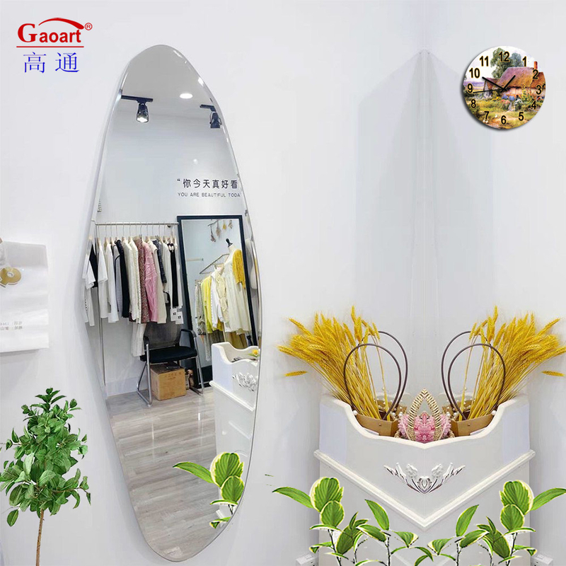 Specchio di vetro completo e indistruttibile stile di design moderno per decorazioni per il bagno montato a parete