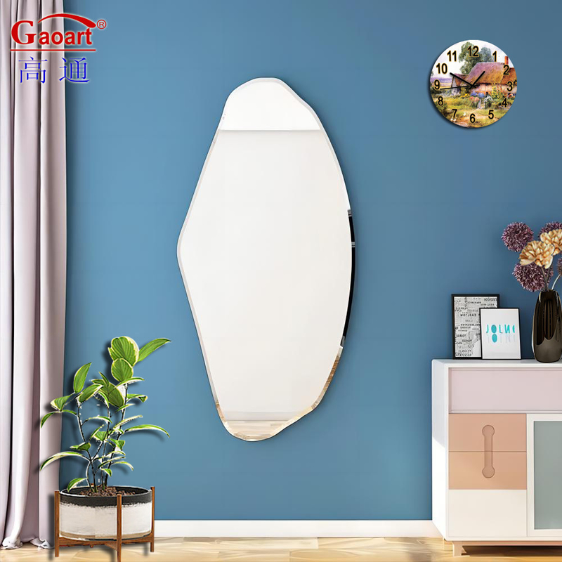 Stile moderno Specchio di metallo da rasatura in argento per salone di bellezza in hotel bagno