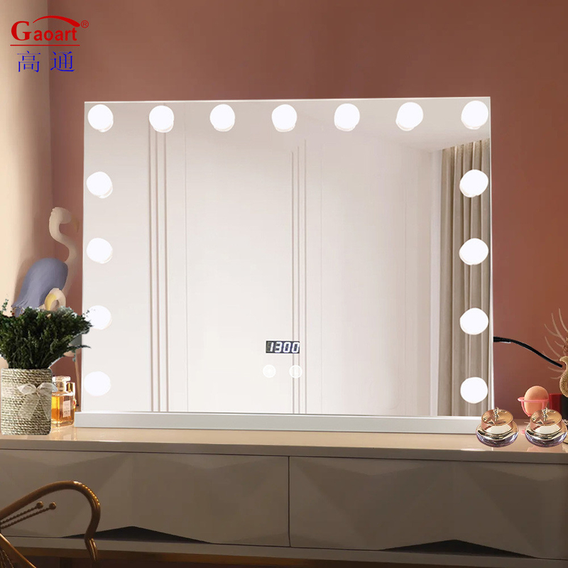 Decorazioni personalizzate per la casa Stile di design di moda Cromo LED trucco vanità con specchio lampadina