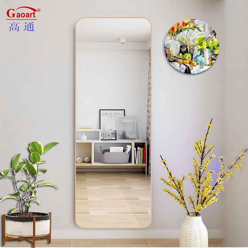 Modello contemporaneo Compatto Specchio a muro per un bagno di lusso