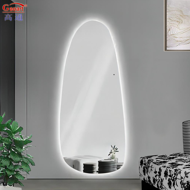Grande specchio di vetro illuminato per trucco personalizzato e decorazione della camera da letto in Best Wall
