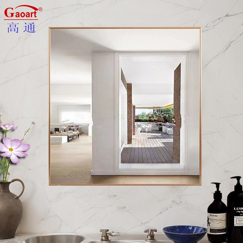 Specchio di vetro in stile Art Deco per grande decorazione di cornici da bagno in metallo dorato