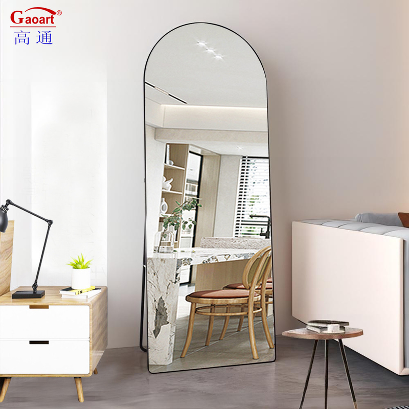 Grande specchio da parete per bagno e camerino in stile di design contemporaneo