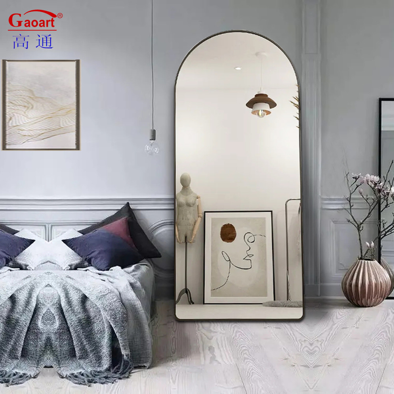 Creare uno spazio elegante e funzionale con uno specchio di vestiario